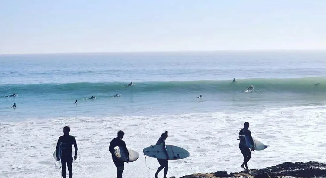 לינה וארוחת בוקר אגאדיר Openwaves Surf House 0*,  מרוקו