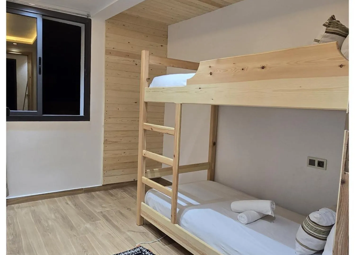 לינה וארוחת בוקר אגאדיר Openwaves Surf House 0*,  מרוקו