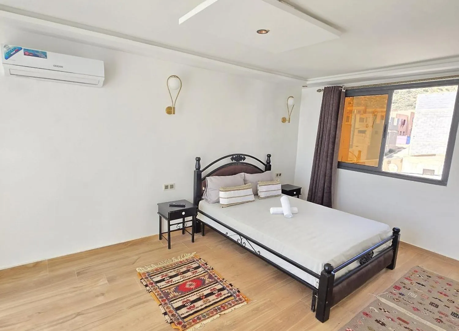 לינה וארוחת בוקר אגאדיר Openwaves Surf House