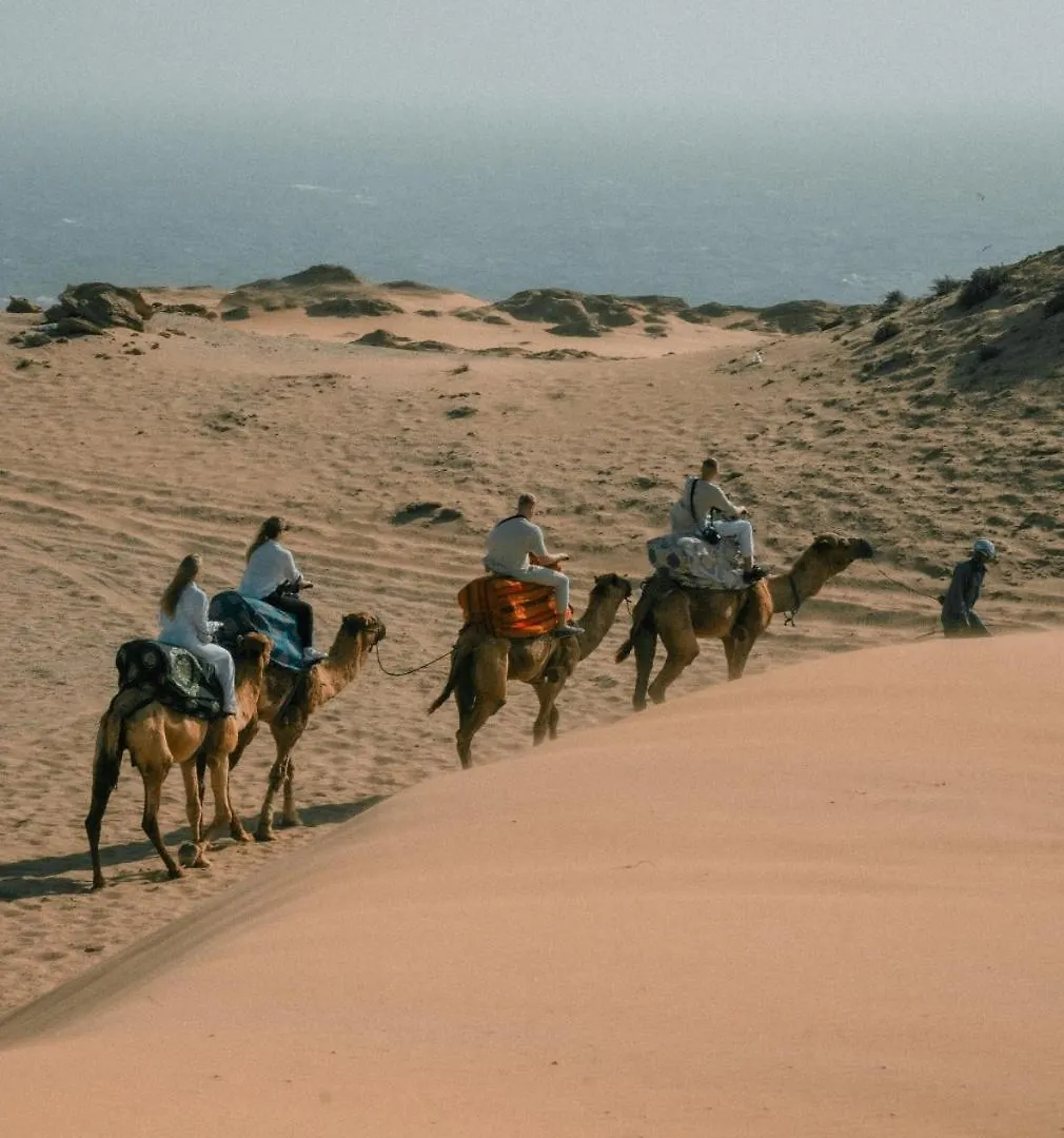 Bed and Breakfast Openwaves Surf House Agadir